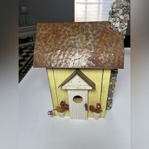 NWT crate & barrel stone chimney birdhouse.  Great yellow wood & metal birdhouse